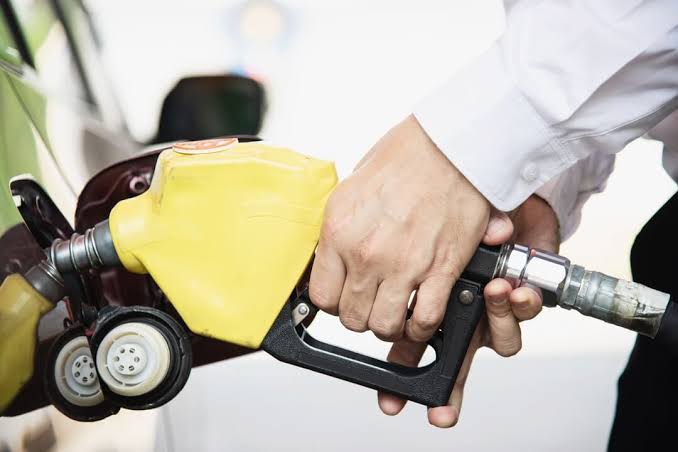 How to Save Fuel: Tips for Gasoline and Diesel Cars